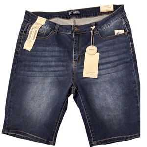 Sandpiper Plus Size Bermuda 5 Pocket Denim Shorts Size 22 NEW WITH TAGS